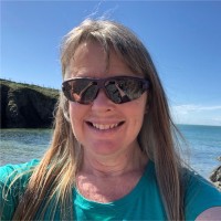 Marianne Nixon