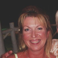 Dee Lynch