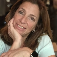 Claudia Mendelson