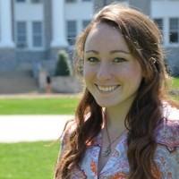 Nicole Goble, Mot, Otrl