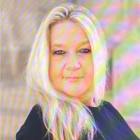 Sandi Quinn
