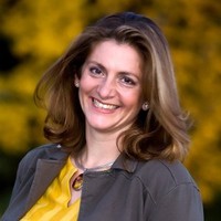 Dr. Tracy Thomson
