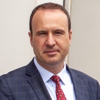 Özgür Özçelik
