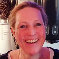 Angela Janus (van Nielen)