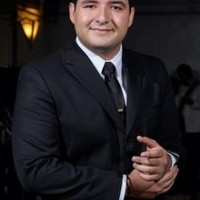Luis Mona