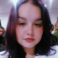 Nínive Clara Marques