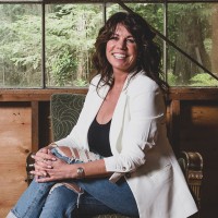 Tracey Lamoureux
