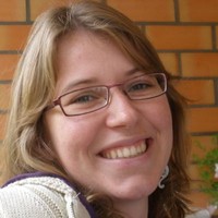 Larissa Paola Oliveira