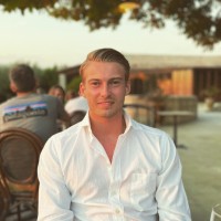 August Larsen