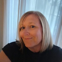 Amanda Cole