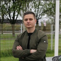 Максим Комов