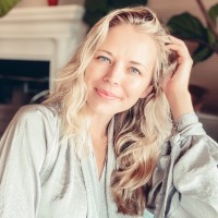 Julie Skon