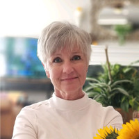 Nanette Fox