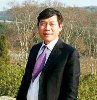 伍金雄