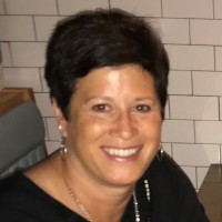 Traci Riess