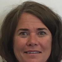 Kelly Aukward