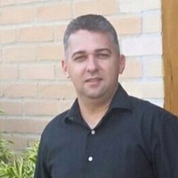 Sinval Oliveira
