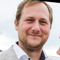 Laszlo Simon