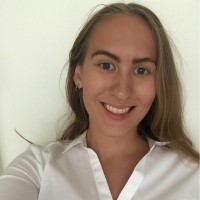 Karen Holst-Larsen