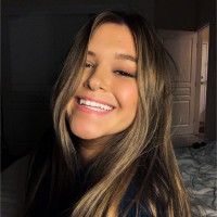 🍷 Amber Schmitt
