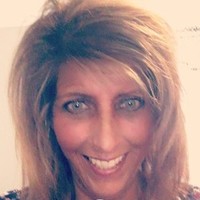 Elizabeth Chadell