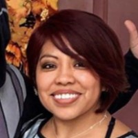 Laura Nieves