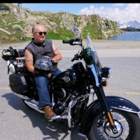 JÜRG NEUENSCHWANDER