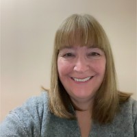 Jayne Holmes