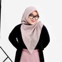 Rezqina Zakaria Putri