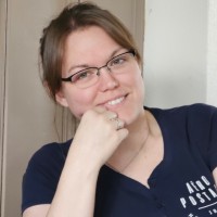 Laura R.