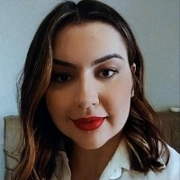 Fernanda V.