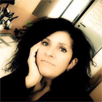Dr. Roya Moghaddam