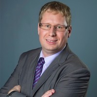 Dr. Florian Jochum