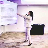 Liz Marín Terapeuta Transgeneracional y Máster Coach con PNL