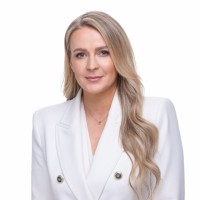 Laura Saar