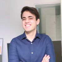 Víctor V.