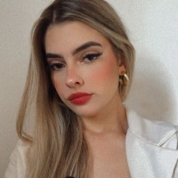 Isabeli Claudino
