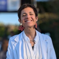 Claudia Carolina Lama Larenas