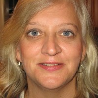 Jennifer Uhles
