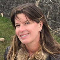 Andreia Freudenfeld, CFP®