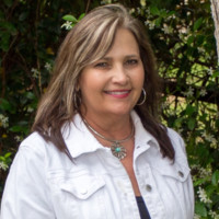 Derinda Larned Gri
