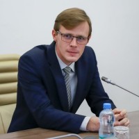 Роман Северинов