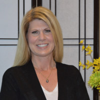 Lesley Hampton