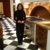Nancy Lares