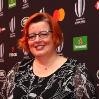 Karen Bond