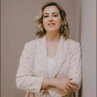 Nathália Rezende Simões