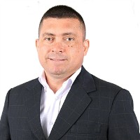 Luis Aveiga