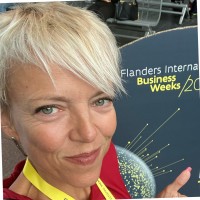 Sandrine De Crom
