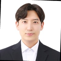 Yongsuk Lim