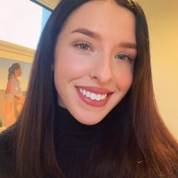 Nicole Troy